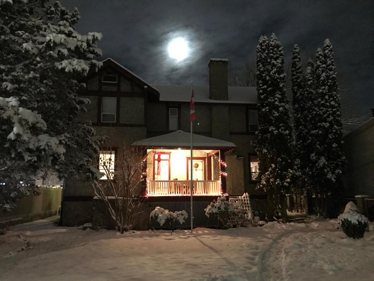 Stirling House Bed & Breakfast Kelowna Bagian luar foto